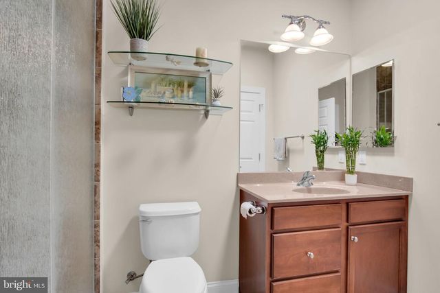 35 PRESIDENTS DRIVE, Mechanicsburg, PA 17050