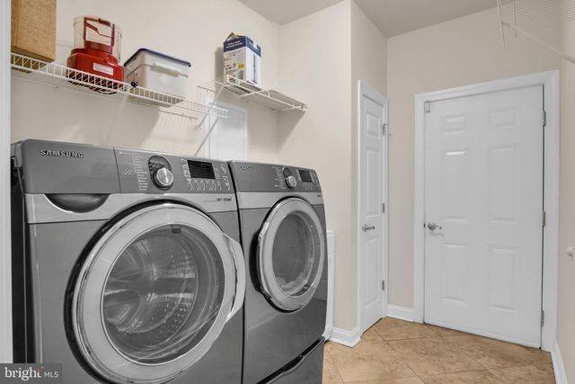 35 PRESIDENTS DRIVE, Mechanicsburg, PA 17050