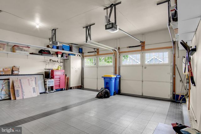 35 PRESIDENTS DRIVE, Mechanicsburg, PA 17050