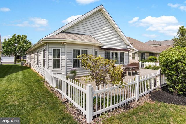 35 PRESIDENTS DRIVE, Mechanicsburg, PA 17050