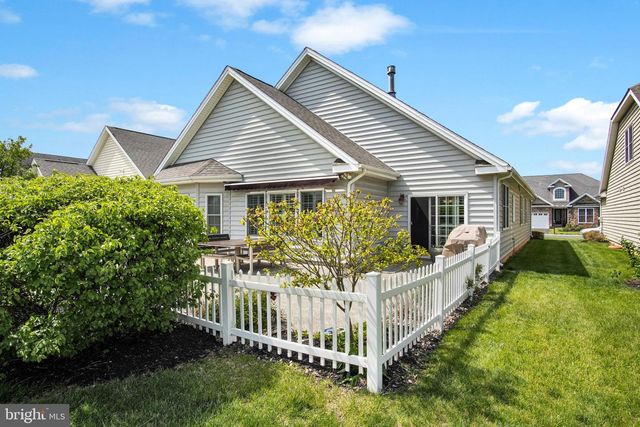 35 PRESIDENTS DRIVE, Mechanicsburg, PA 17050