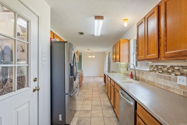 4 Hawk Drive, Vilonia, AR 72173