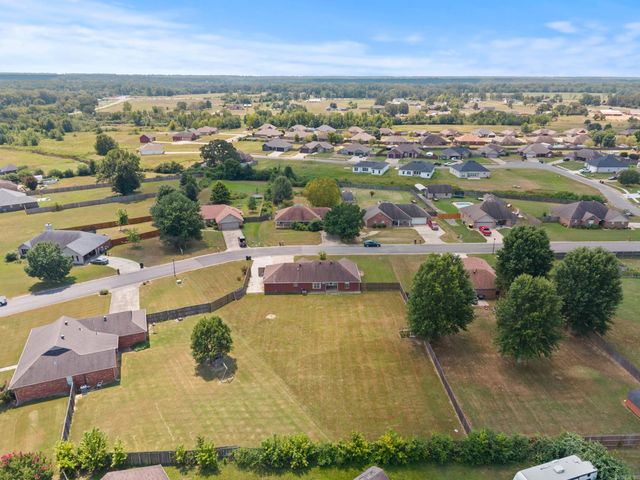 4 Hawk Drive, Vilonia, AR 72173