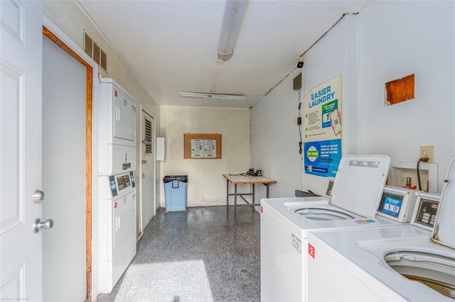 5326 Balcones DR D, Austin, TX 78731