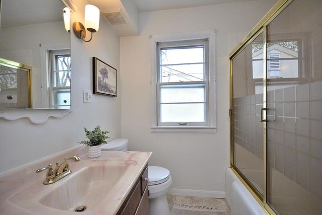 236 N 90th STREET, Milwaukee, WI 53226