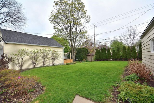 236 N 90th STREET, Milwaukee, WI 53226