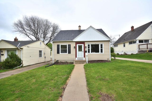 236 N 90th STREET, Milwaukee, WI 53226
