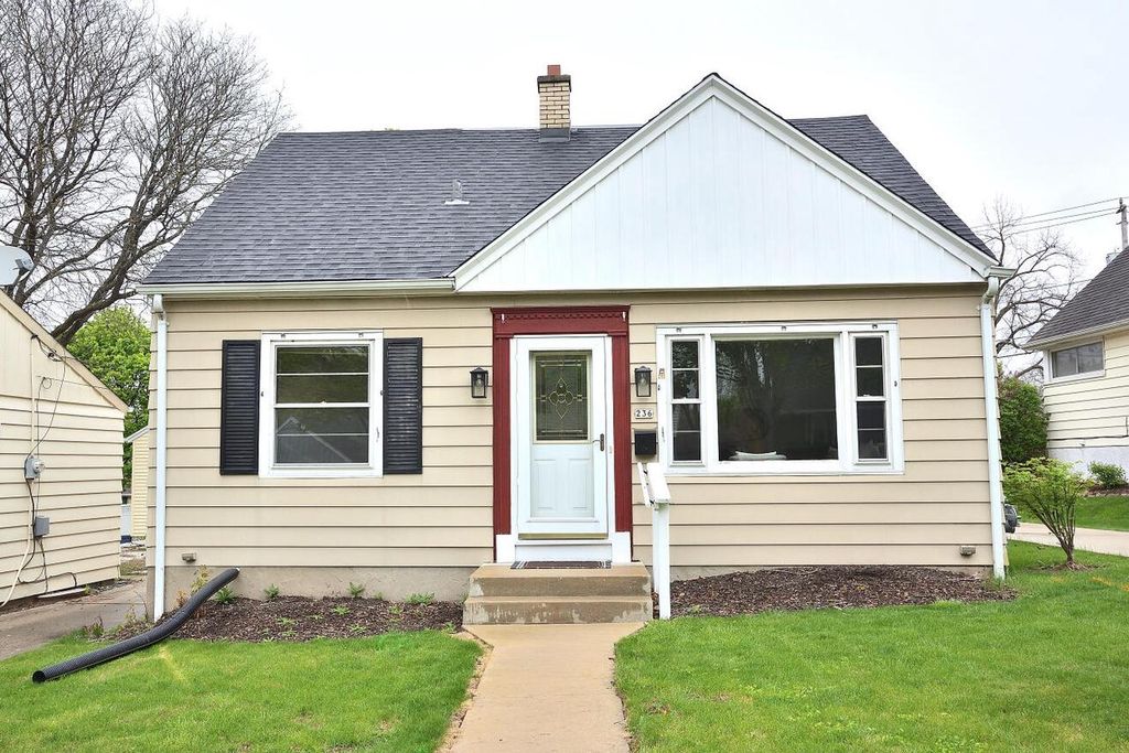 236 N 90th STREET, Milwaukee, WI 53226