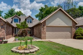 3229 West Hanover Street, Springfield, MO 65807