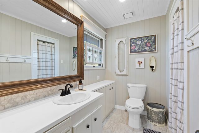1829 N Main Street, Weatherford, TX 76085