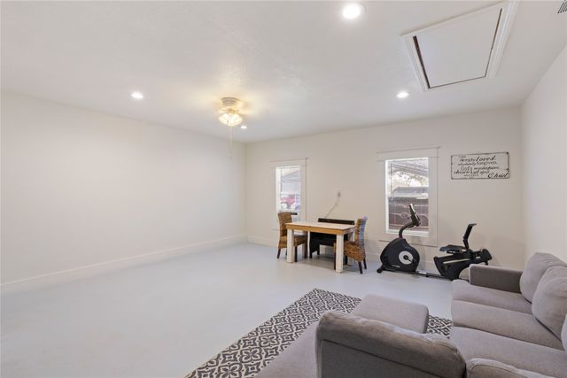 1829 N Main Street, Weatherford, TX 76085