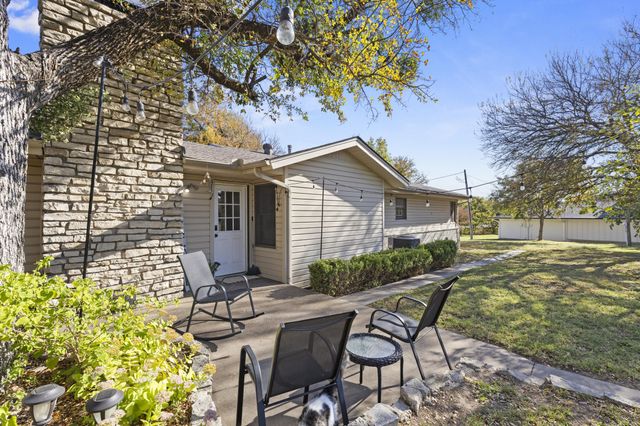 1829 N Main Street, Weatherford, TX 76085