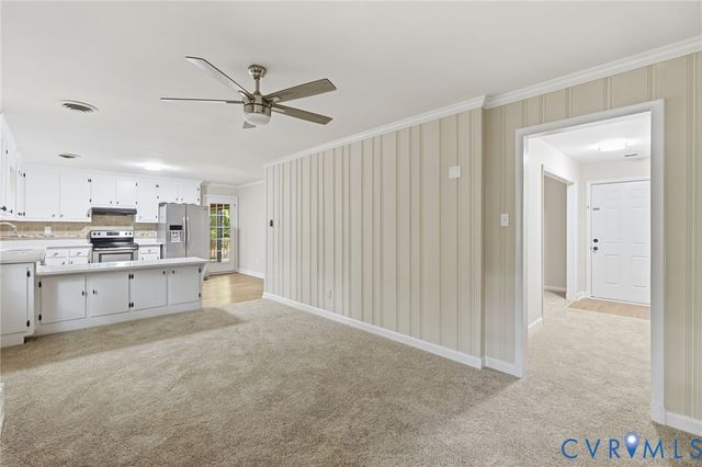 12319 Doe Crossing Ln, Glen Allen, VA 23059