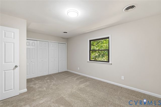 12319 Doe Crossing Ln, Glen Allen, VA 23059