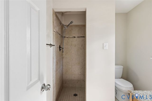 12319 Doe Crossing Ln, Glen Allen, VA 23059