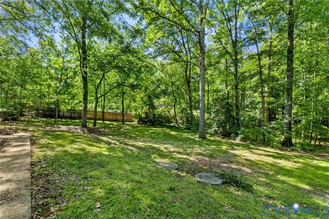 12319 Doe Crossing Ln, Glen Allen, VA 23059