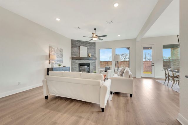 610 Long Trail, Mansfield, TX 76063