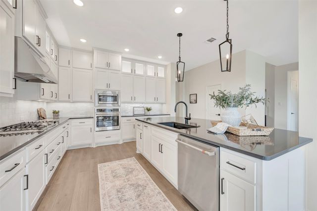 610 Long Trail, Mansfield, TX 76063