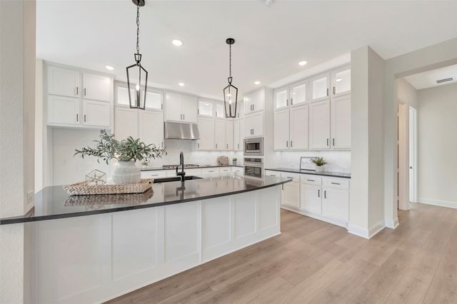 610 Long Trail, Mansfield, TX 76063