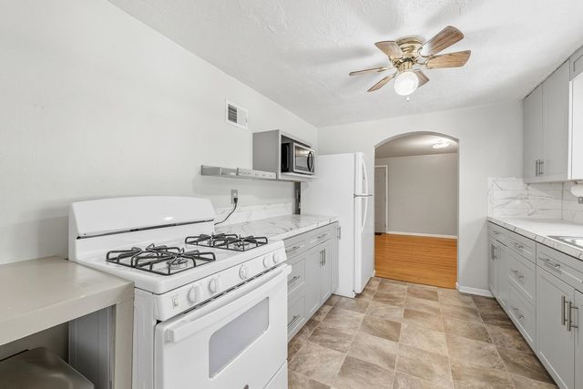 1702 S Greenwood Ave, Wichita, KS 67211