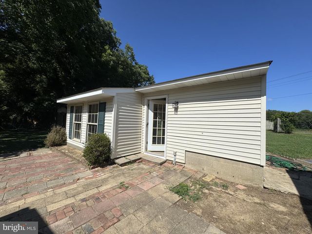 1525 BIG OAK RD, Smyrna, DE 19977