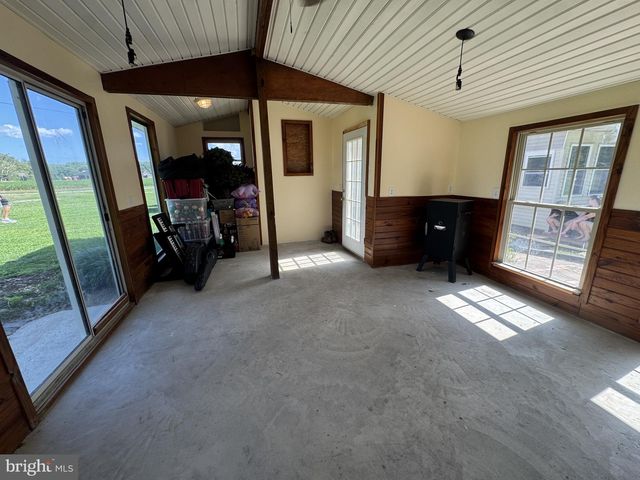 1525 BIG OAK RD, Smyrna, DE 19977