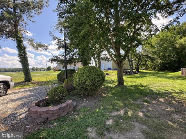 1525 BIG OAK RD, Smyrna, DE 19977