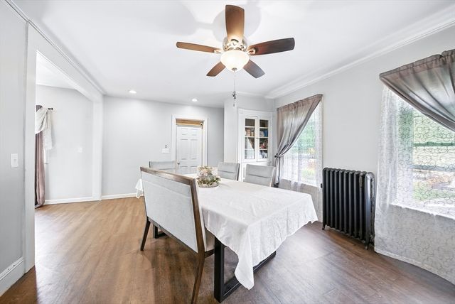 27 Clifton St, Fitchburg, MA 01420