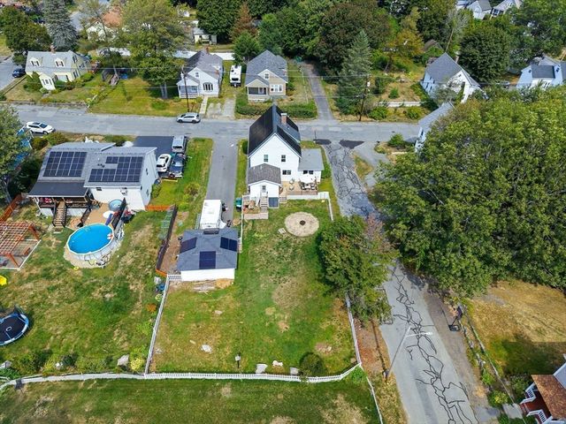 27 Clifton St, Fitchburg, MA 01420