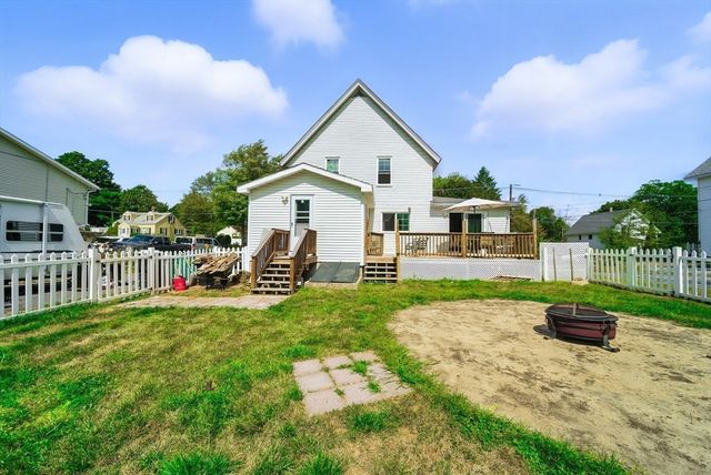 27 Clifton St, Fitchburg, MA 01420