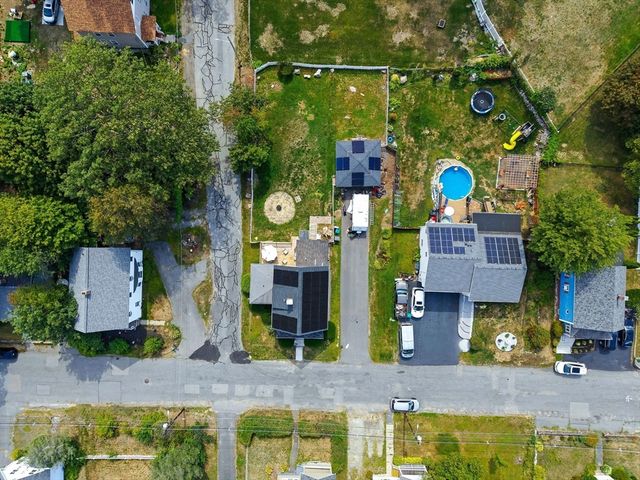 27 Clifton St, Fitchburg, MA 01420