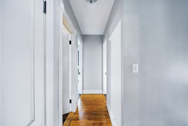 27 Clifton St, Fitchburg, MA 01420