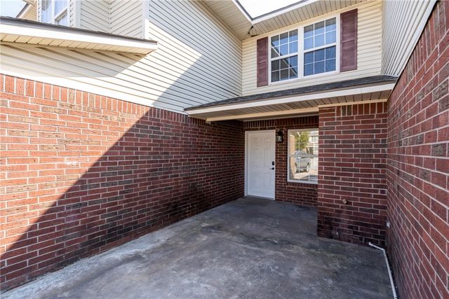 2910 Dawn Court, Siloam Springs, AR 72761