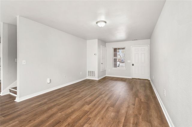 2910 Dawn Court, Siloam Springs, AR 72761