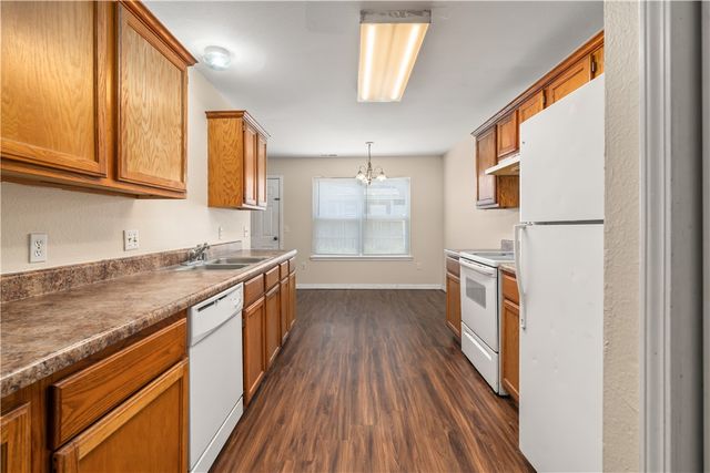 2910 Dawn Court, Siloam Springs, AR 72761