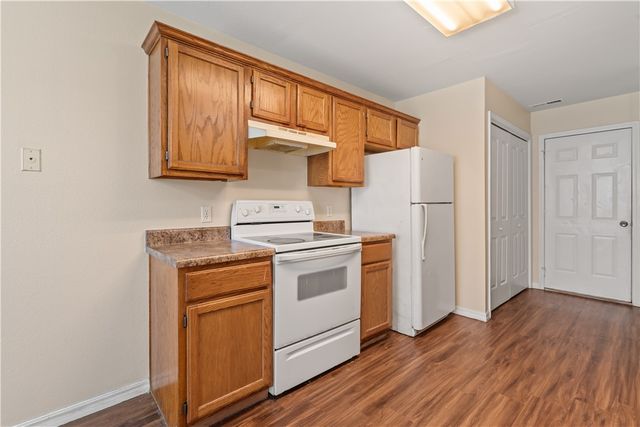 2910 Dawn Court, Siloam Springs, AR 72761