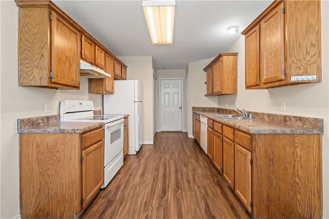 2910 Dawn Court, Siloam Springs, AR 72761