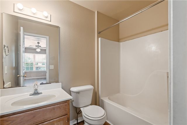 2910 Dawn Court, Siloam Springs, AR 72761