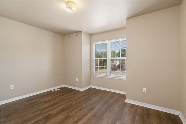 2910 Dawn Court, Siloam Springs, AR 72761