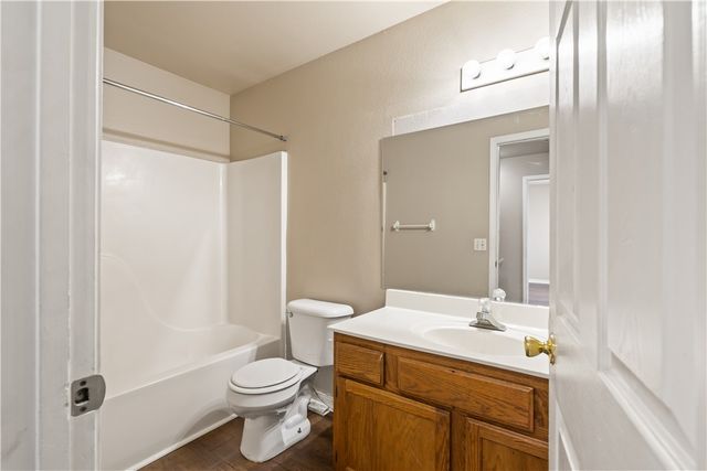 2910 Dawn Court, Siloam Springs, AR 72761