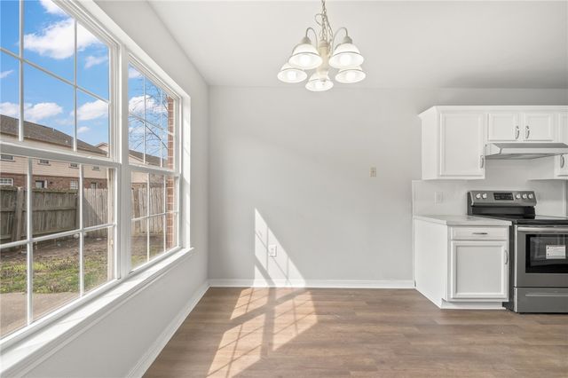 2910 Dawn Court, Siloam Springs, AR 72761