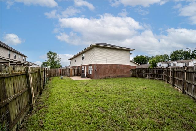 2910 Dawn Court, Siloam Springs, AR 72761