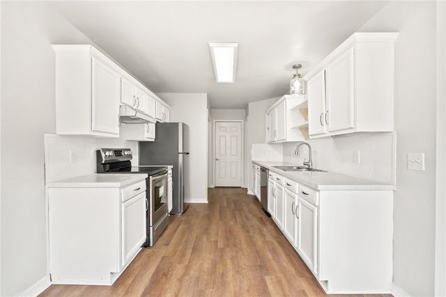 2910 Dawn Court, Siloam Springs, AR 72761