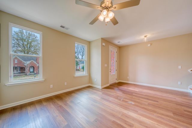 284 E WASHINGTON AVE, Covington, TN 38019