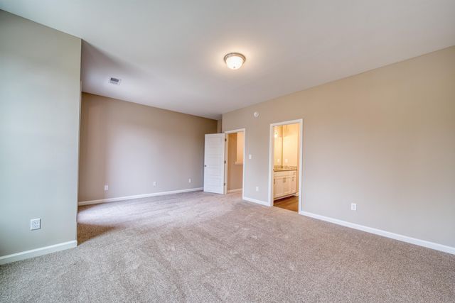 284 E WASHINGTON AVE, Covington, TN 38019