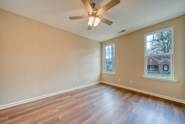 284 E WASHINGTON AVE, Covington, TN 38019