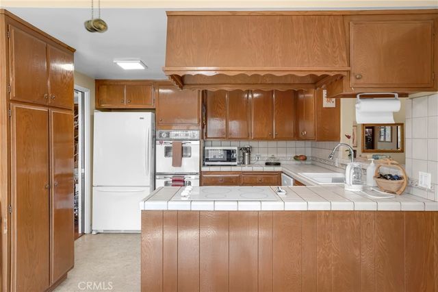 700 N 7th Street, Montebello, CA 90640