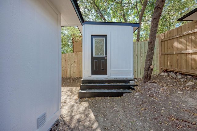 5805 Teri RD, Austin, TX 78744