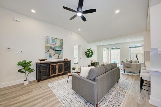 5805 Teri RD, Austin, TX 78744