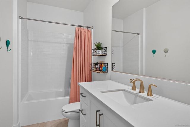 6617 Spartina Ct, Carlsbad, CA 92011